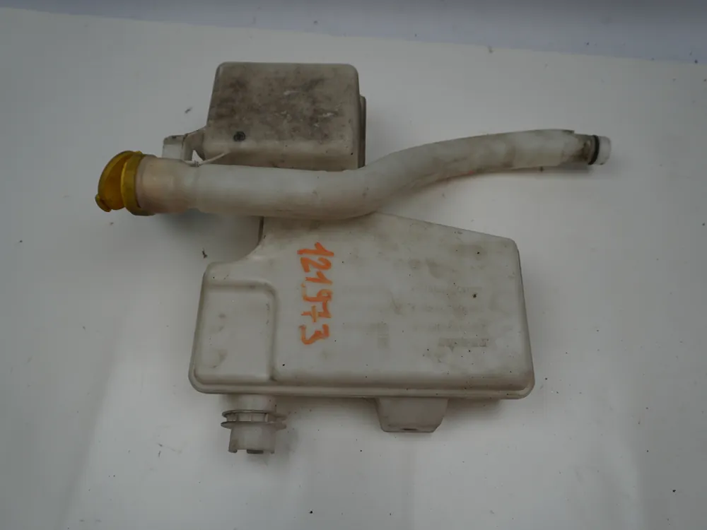 Reservoir lave-glace avant occasion RENAULT TRAFIC III Phase 1 - 1.6 DCI 115ch - Se termine bientôt