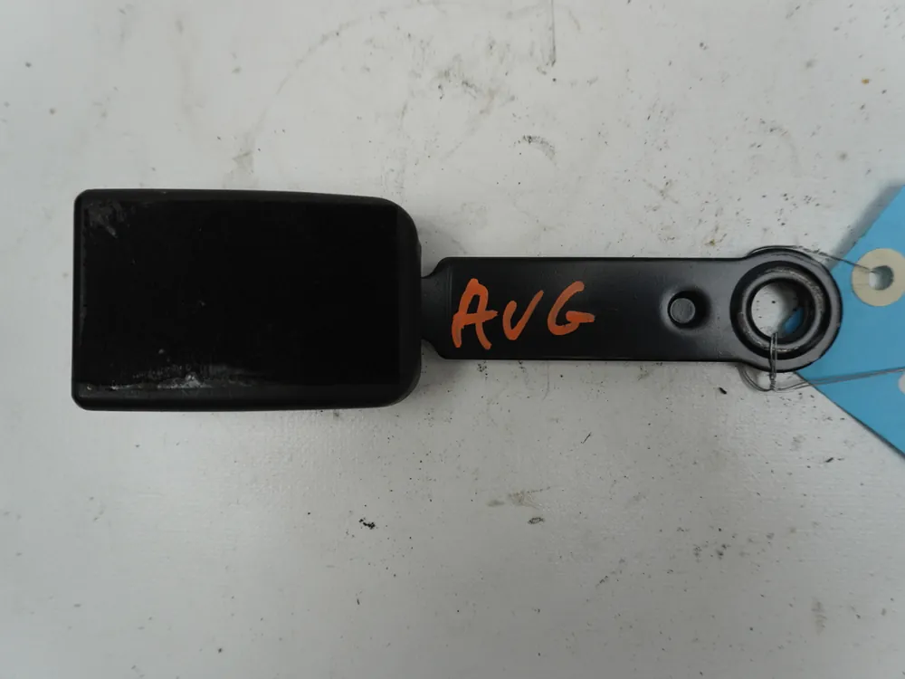 Ancrage ceinture avant gauche occasion PEUGEOT 206 Phase 1 - 1.4i - Offre limitée