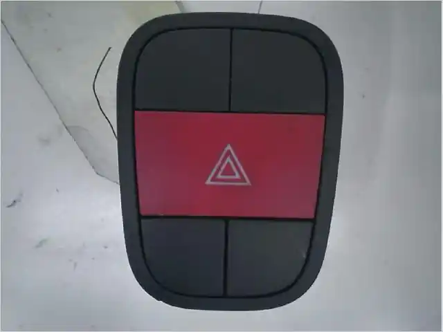 Bouton de warning occasion FIAT FIORINO III Phase 1 - 1.4i 75ch | Très bien noté