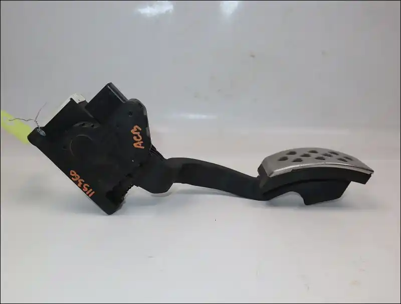 Potentiometre accelerateur occasion OPEL CORSA IV Phase 2 - 1.3 CDTI 95ch - Direct fabricant