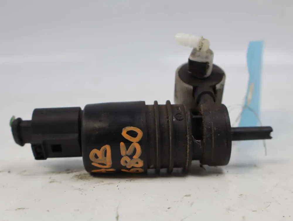 Pompe lave-glace avant occasion VOLKSWAGEN GOLF VI Phase 1 - 2.0 TDI 140ch | Livraison express