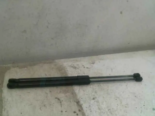 Verin hayon droit Mercedes CLASSE A 1779800264 - Bien noté