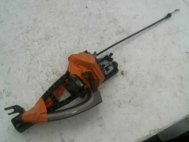 Poignee exterieure porte battante arriere gauche Ford C-MAX 1857333 | Bonne affaire