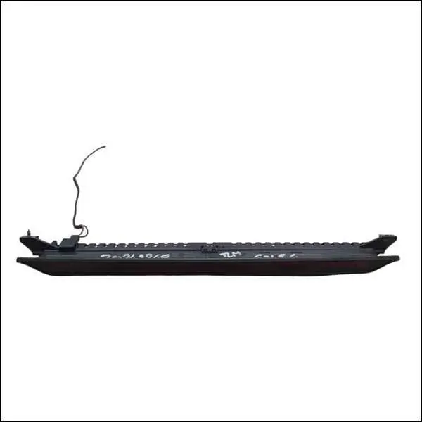 3eme feu stop supplementaire Volkswagen GOLF IV 1J6945131C - Expédition express