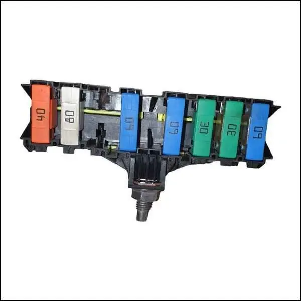 Boite a fusibles Citroen DS3 9636079380 - Prix usine